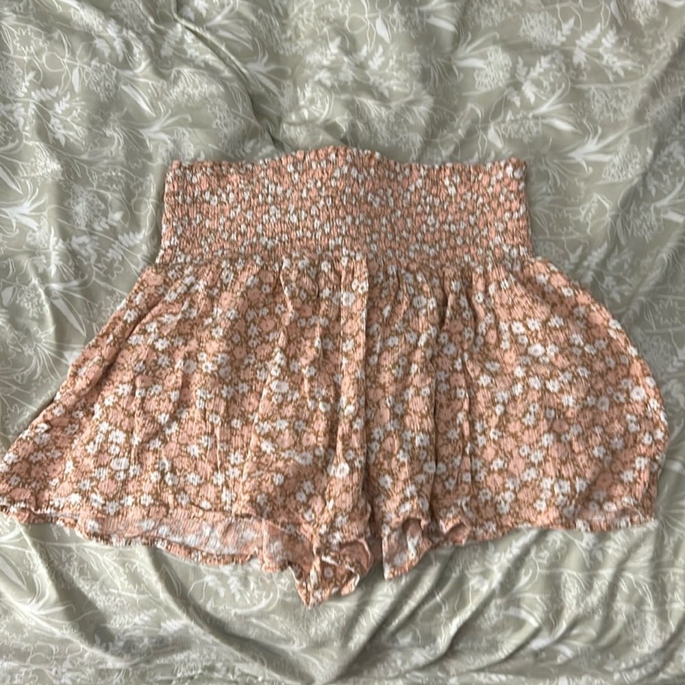 Floral flowy shorts